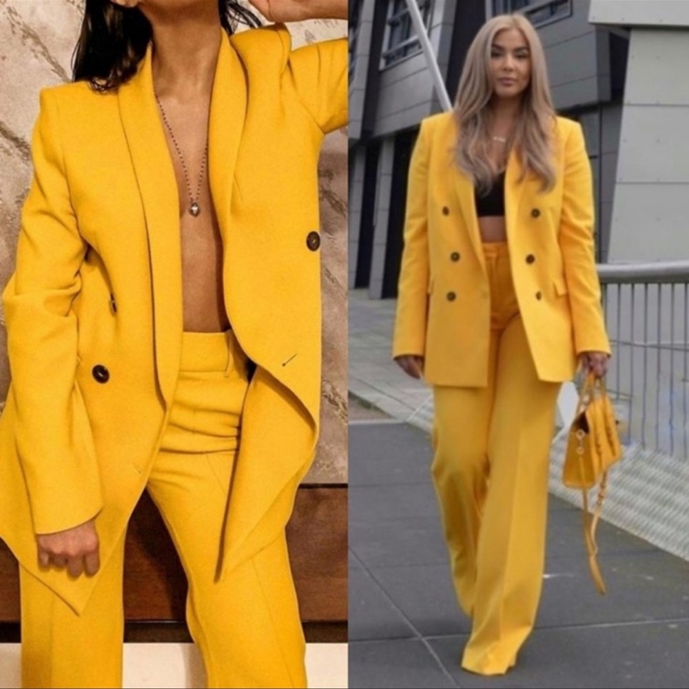 Super cute mustard blazer !!